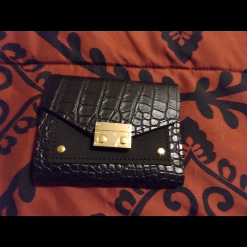 Black croc